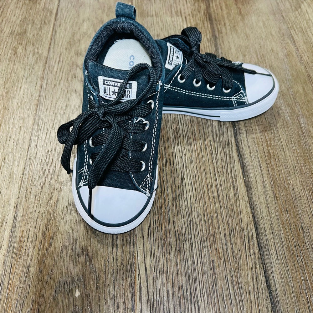 Toddler converse size 10